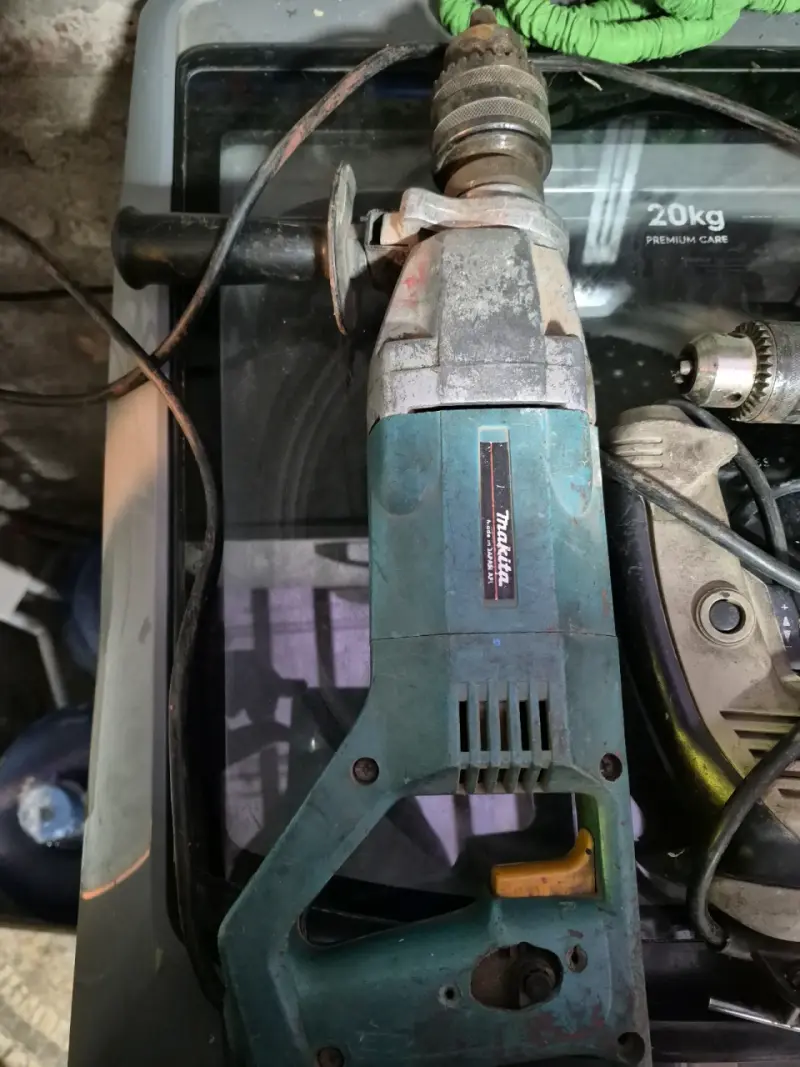 Tres herramientas electricas - 2