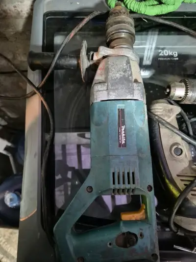 Tres herramientas electricas - miniatura 2
