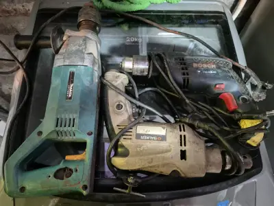 Tres herramientas electricas - miniatura 4