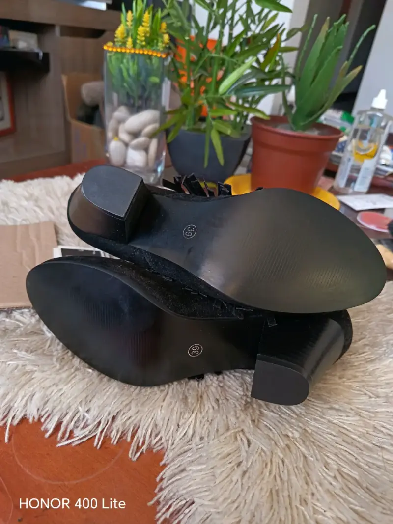 Botines de gamuza negros con flecos - 3