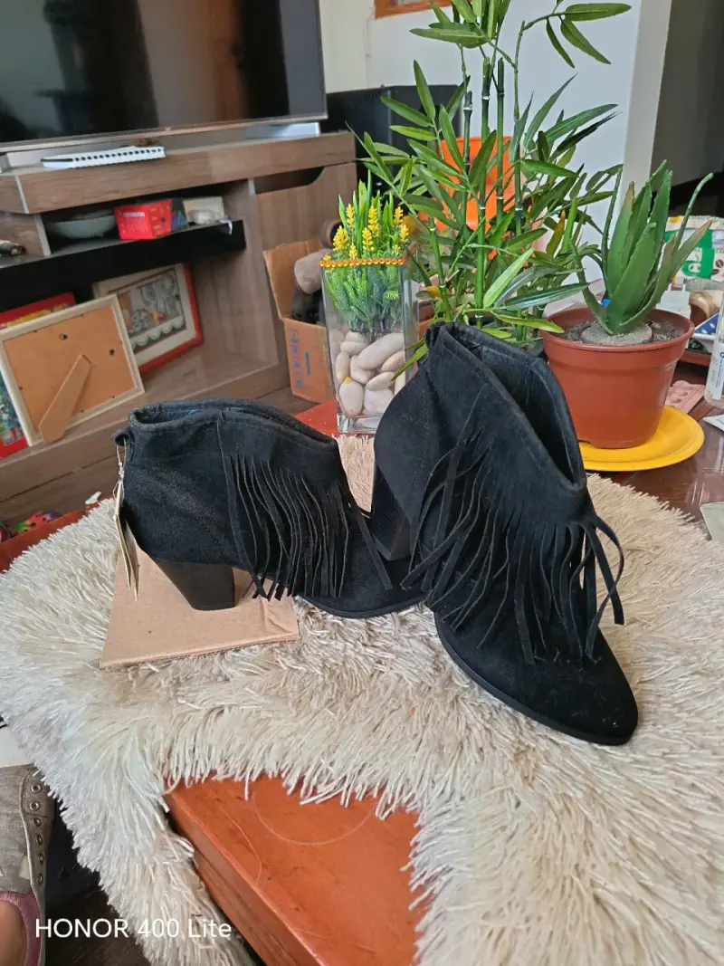 Botines de gamuza negros con flecos - 6