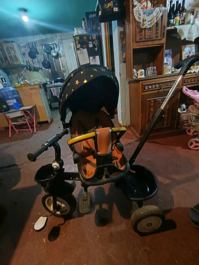 Triciclo para niños con toldo estrellado - 5