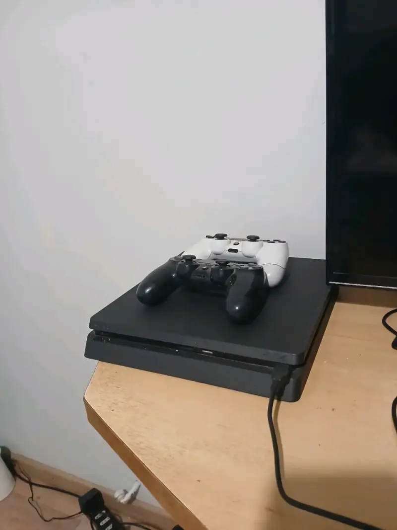 Consola PS4 con control DualShock