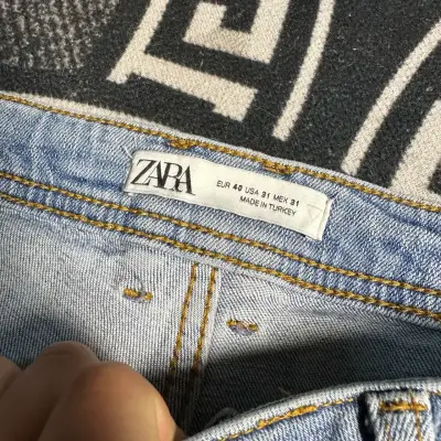 Jeans desgastados de mezclilla azul Zara Man - miniatura 5