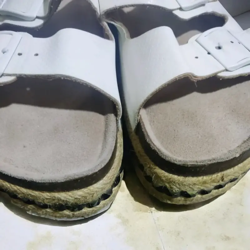 Sandalias blancas con plataforma de yute - 1