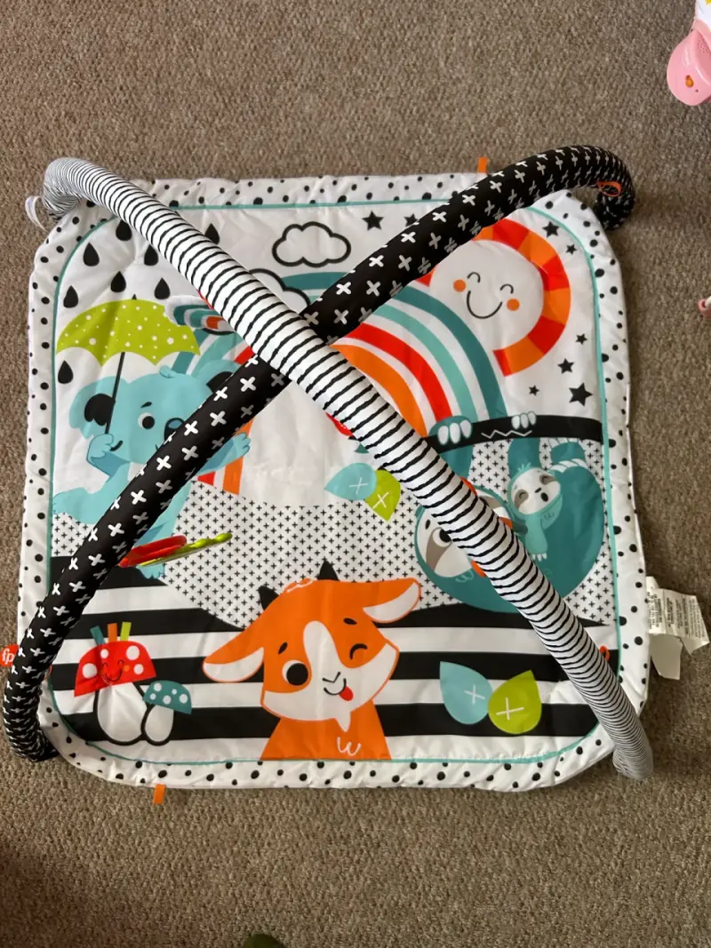 Gimnasio para bebé Fisher-Price 3 en 1 con juguetes colgantes - 1