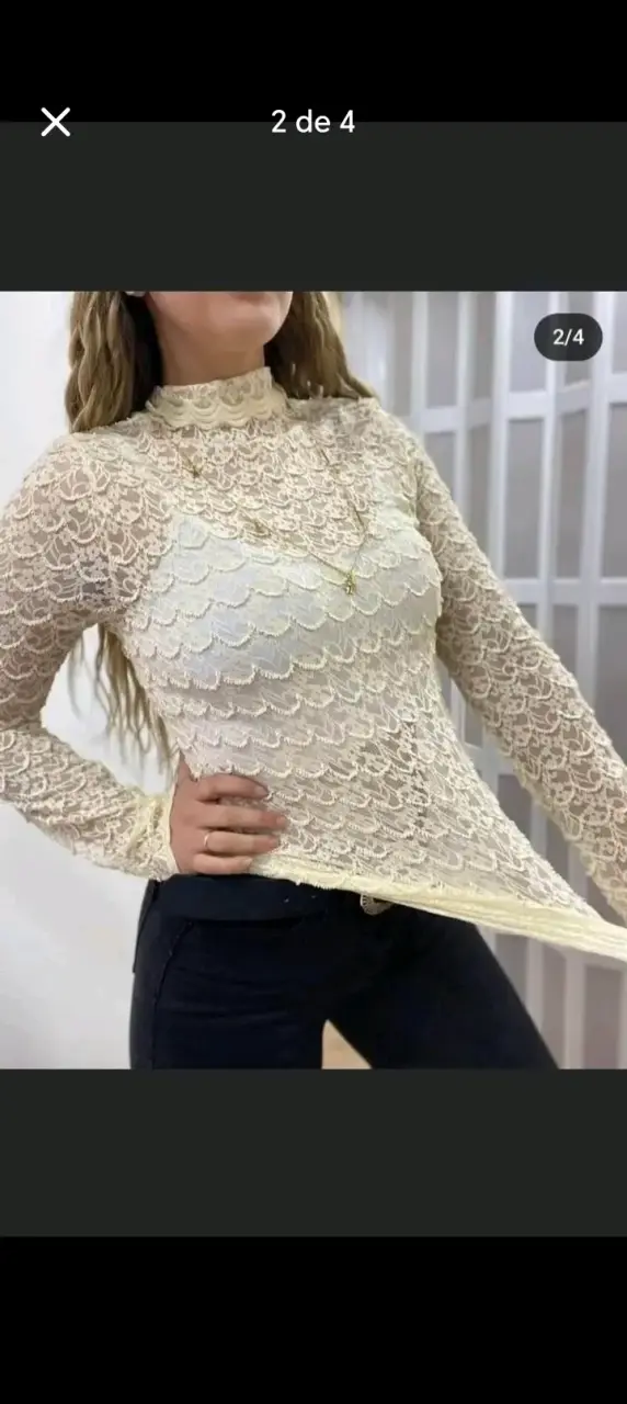 Blusa de encaje beige para mujer