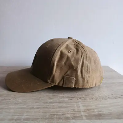 Gorra beige estilo casual - miniatura 1