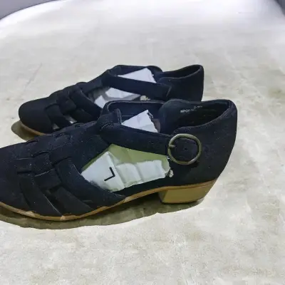 Zapatos negro con hebilla - miniatura 2
