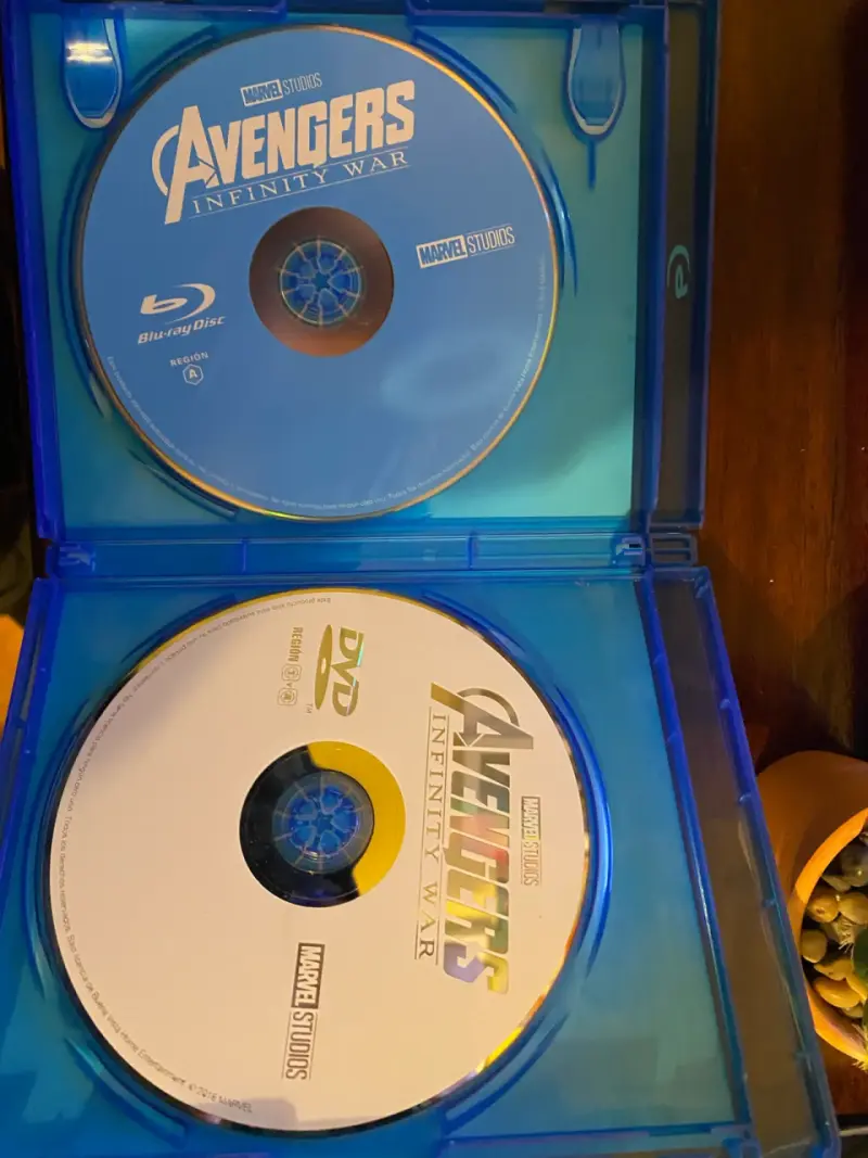 Blu-ray y DVD Avengers: Infinity War - 2