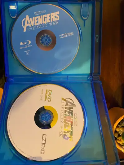 Blu-ray y DVD Avengers: Infinity War - miniatura 2