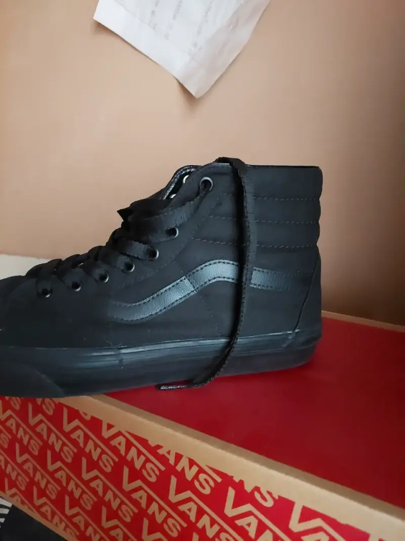 Zapatillas negras Vans de caña alta - 2