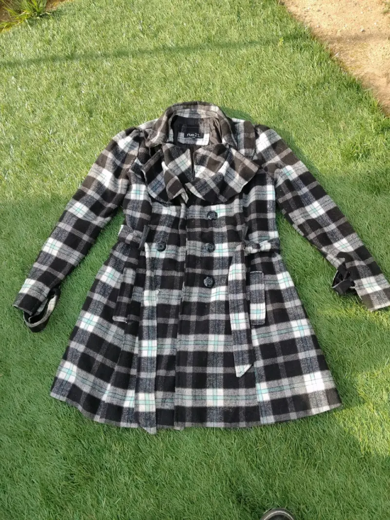 Abrigo de cuadros para mujer Rue21