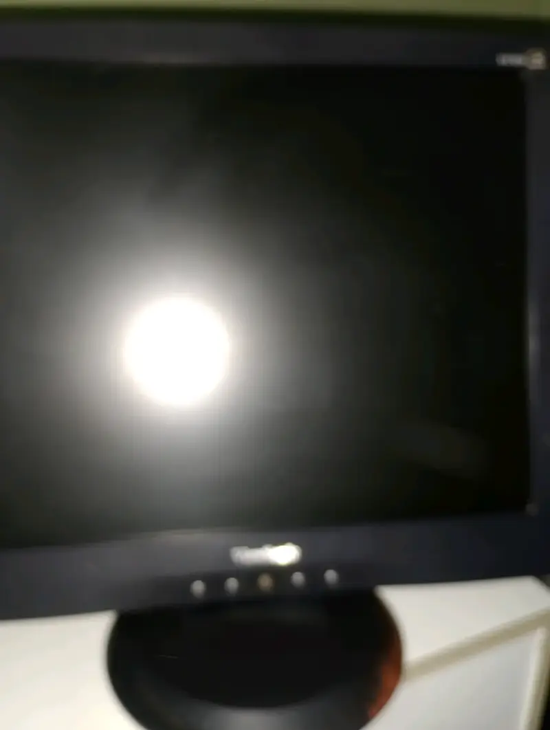 Monitor LCD ViewSonic VA702b 17 pulgadas - 1