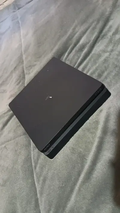 Consola PlayStation 4 Slim con Control (dañado) - miniatura 1