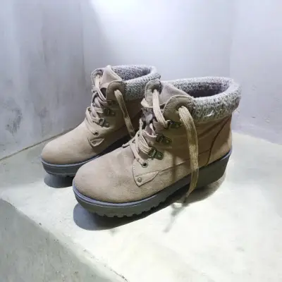 Botas de invierno beige con forro de lana - miniatura 1
