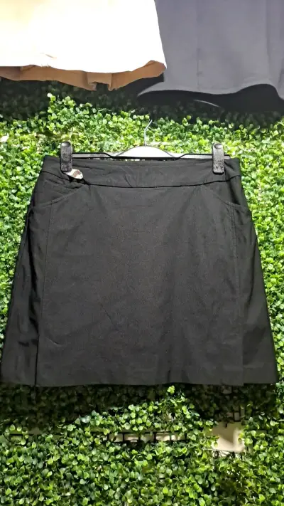 Falda shorts negra  FULL ELASTICADA - miniatura 1