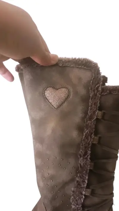 Botas de niña N°36  marrones con diseño de corazón - miniatura 4