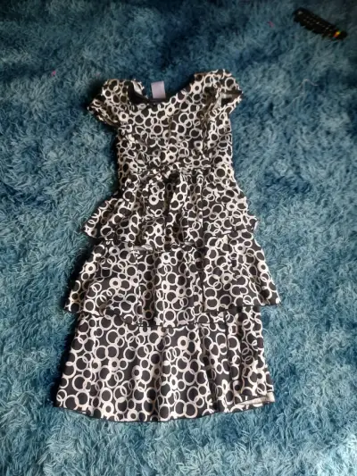 Vestido de mujer con estampado de círculos - miniatura 2