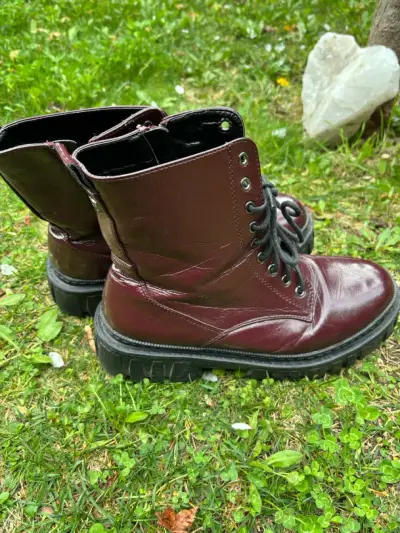Botas burdeos con suela gruesa - miniatura 4