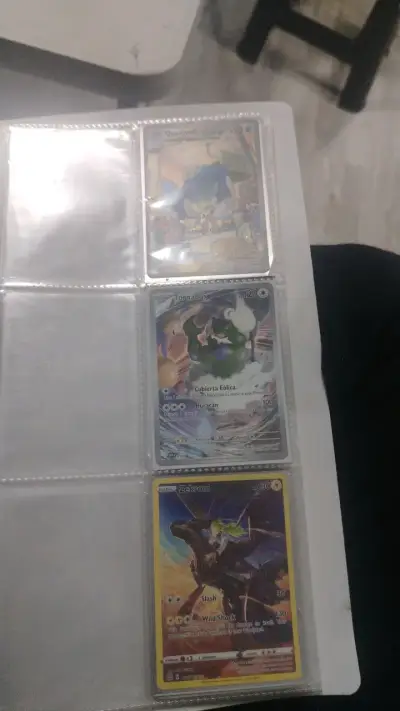 Colección de Cartas Pokémon Holo y VMAX - miniatura 1
