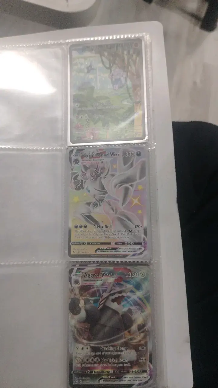 Colección de Cartas Pokémon Holo y VMAX - 2