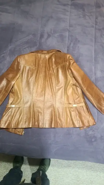 Chaqueta de cuero marrón para mujer - miniatura 3