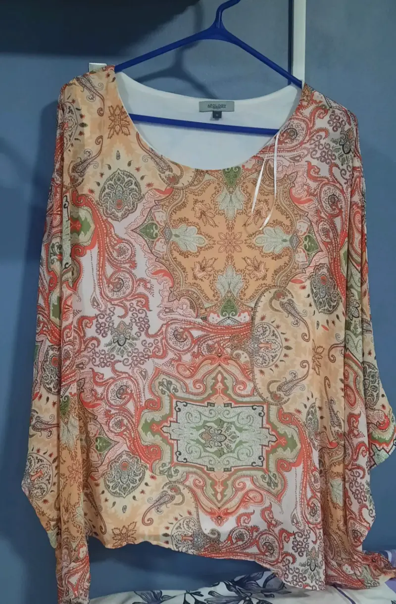 Blusa estampada de mujer Arology