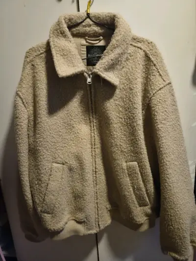 Chaqueta tipo lana beige con cierre - miniatura 1