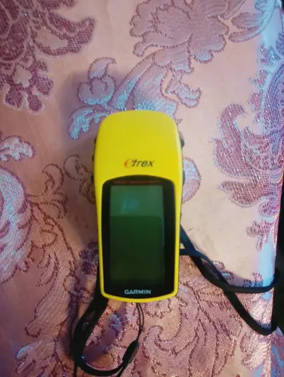 GPS portátil Garmin eTrex amarillo - miniatura 1