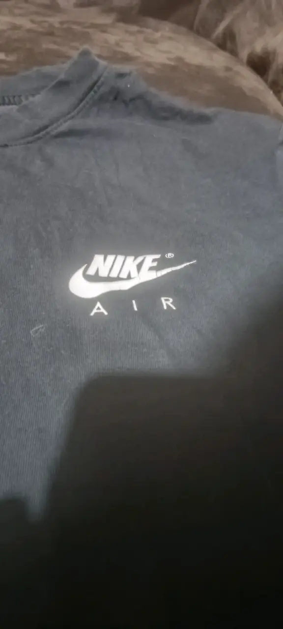 Polera Nike Air gris con diseño retro - 2