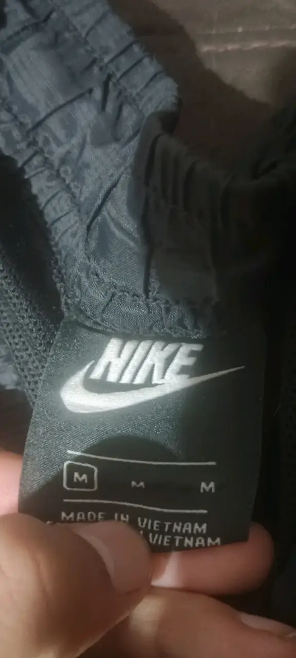 Shorts deportivos Nike negros para hombre - 3