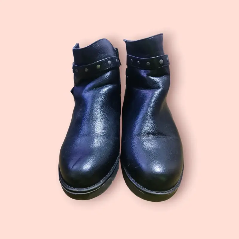 Botines negros 39 de cuero con tachas - 3