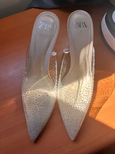 Tacones transparentes con cristales Zara talla 38 - miniatura 2