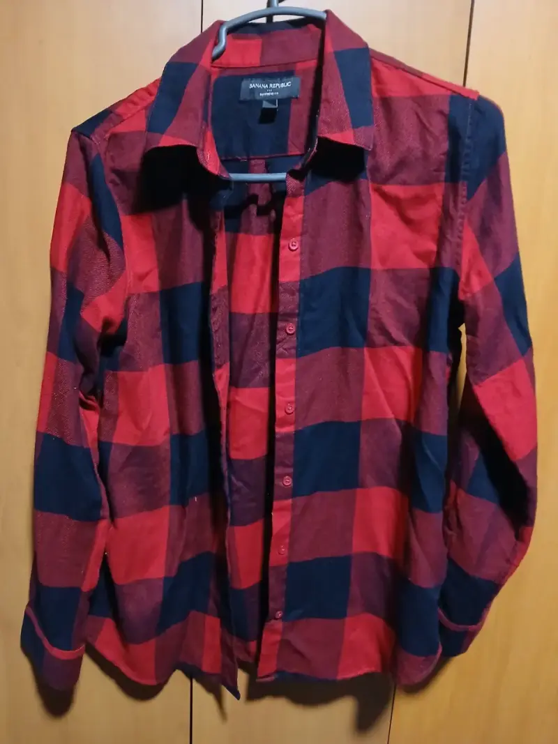 Camisa a cuadros roja y negra Banana Republic
