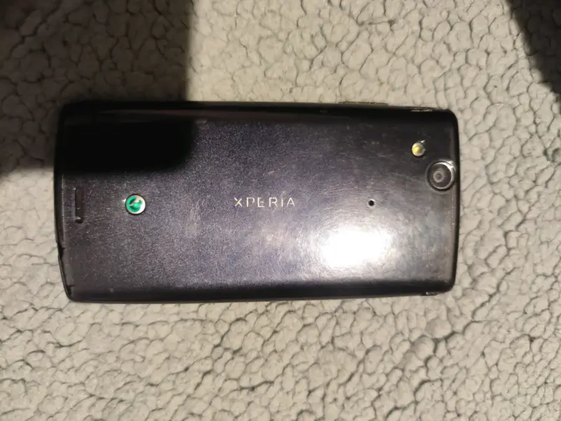 Sony Ericsson Xperia Arc S ⚠️BRICKEADO⚠️ - 2