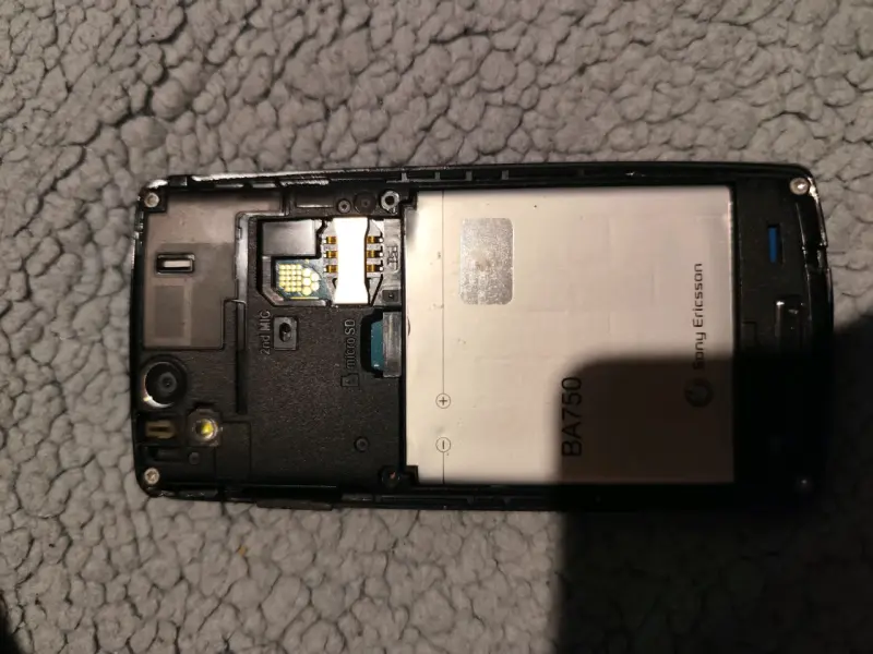Sony Ericsson Xperia Arc S ⚠️BRICKEADO⚠️ - 3