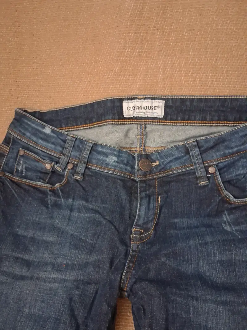 Jeans de mezclilla azul oscuro Clockhouse para mujer - 2