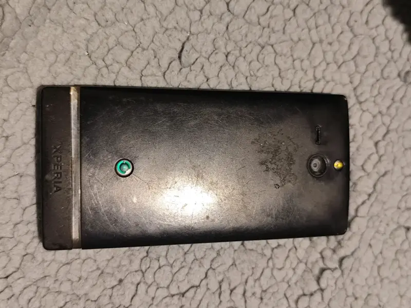 Sony Xperia U ST26i - 2