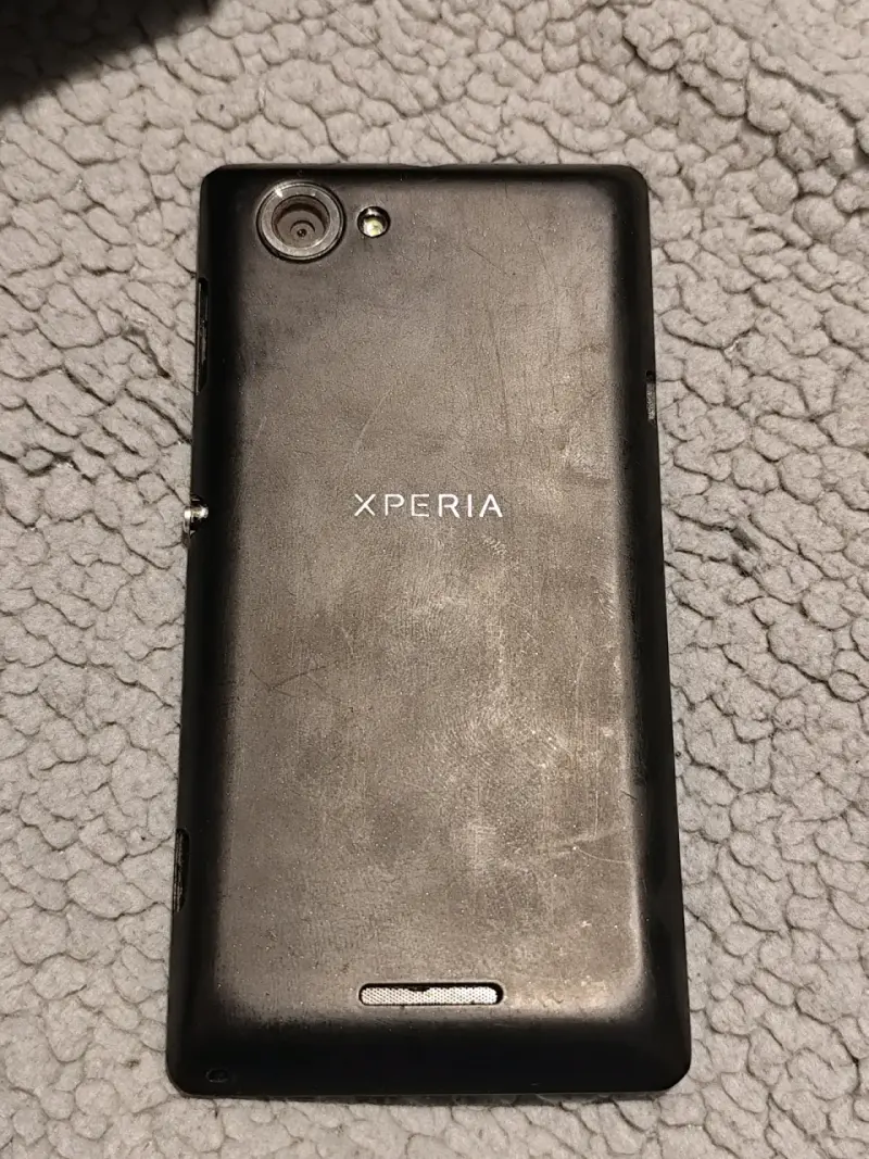 Sony Xperia L - 2