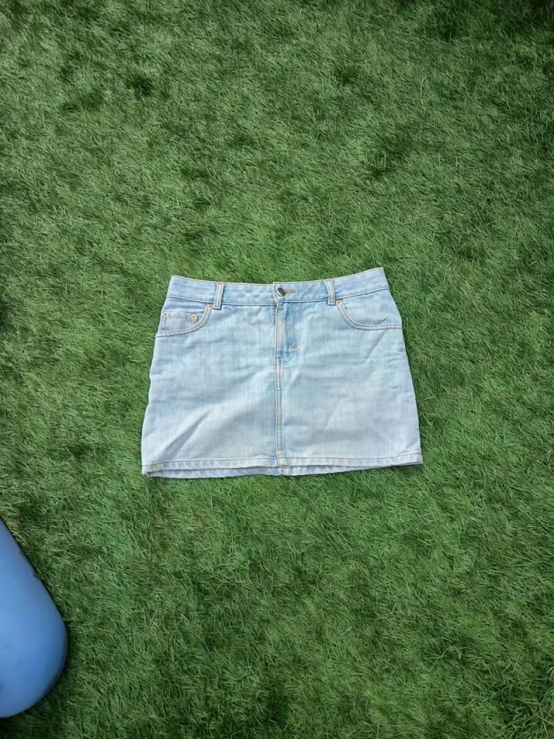 Falda de mezclilla azul claro para mujer