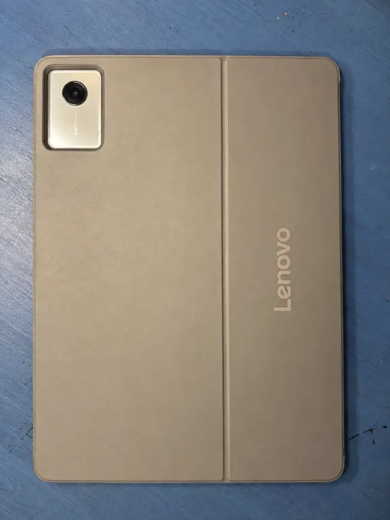 Tablet Lenovo Idea Tab con teclado y lápiz - 2