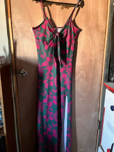Vendo 3 Vestidos largos rosa, azul y blanco - miniatura 5