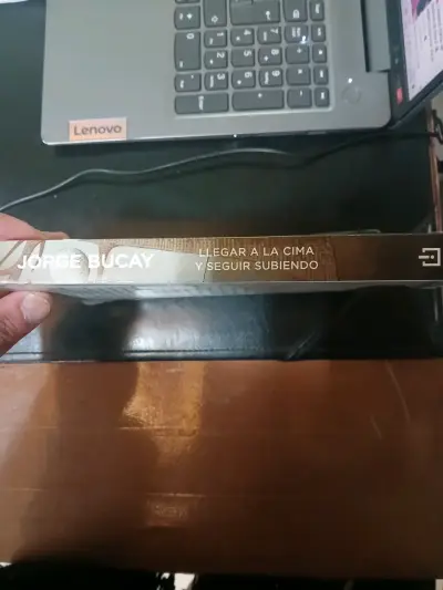 Libro 'Llegar a la Cima y Seguir Subiendo' de Jorge Bucay - miniatura 3
