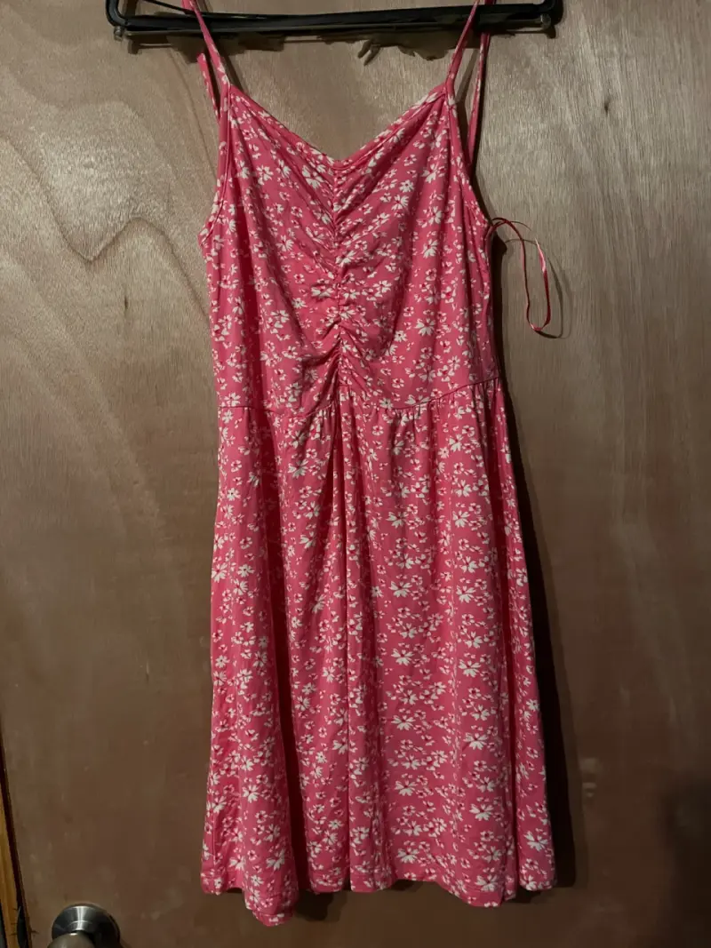 Vestido rosa con estampado floral para mujer - 2