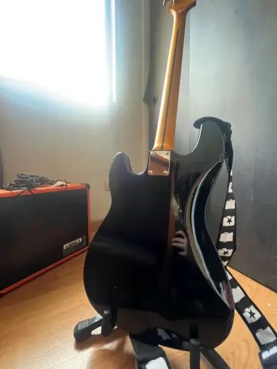 Bajo Eléctrico Washburn Sonamaster con Amplificador Donner - miniatura 1