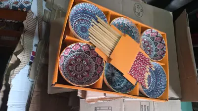 Hermosos pocillos de suchi palillos.originale - miniatura 1