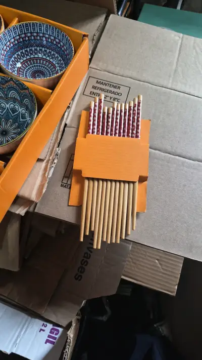 Hermosos pocillos de suchi palillos.originale - miniatura 4