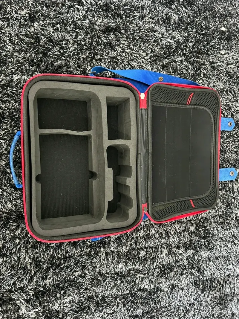 Consola Nintendo Switch con accesorios y estuche - 3