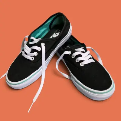 Zapatillas negras Vans casuales unisex - miniatura 1
